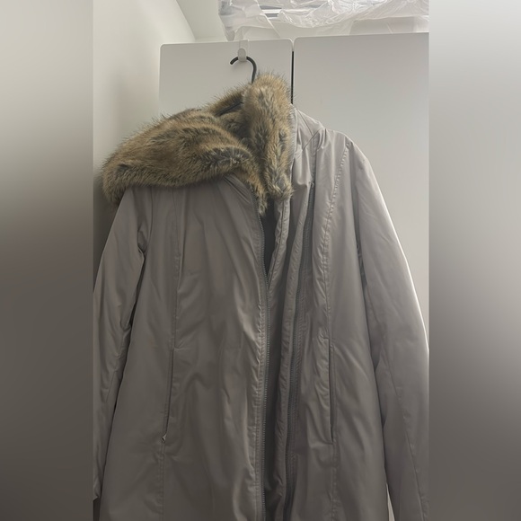 Babaton St Moritz Parka - Aritzia - Picture 2 of 7